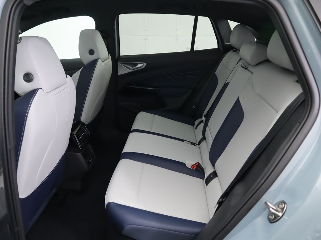 2025 Volkswagen ID.4 Pro S 22