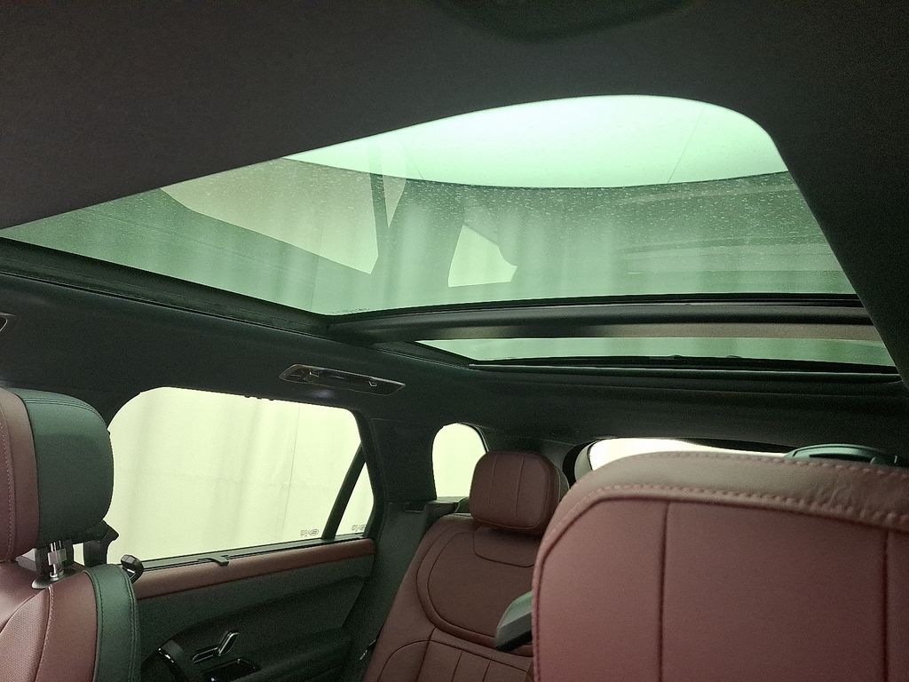 Thumbnail: 2026 Land Rover Range Rover Sport - 11