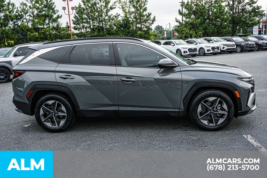 Used 2025 Gray Hyundai SEL image 8