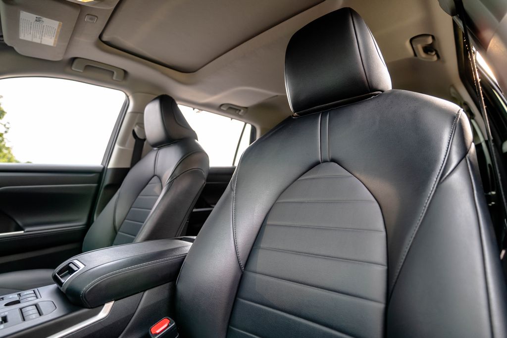 Used 2023 Toyota Highlander SUV