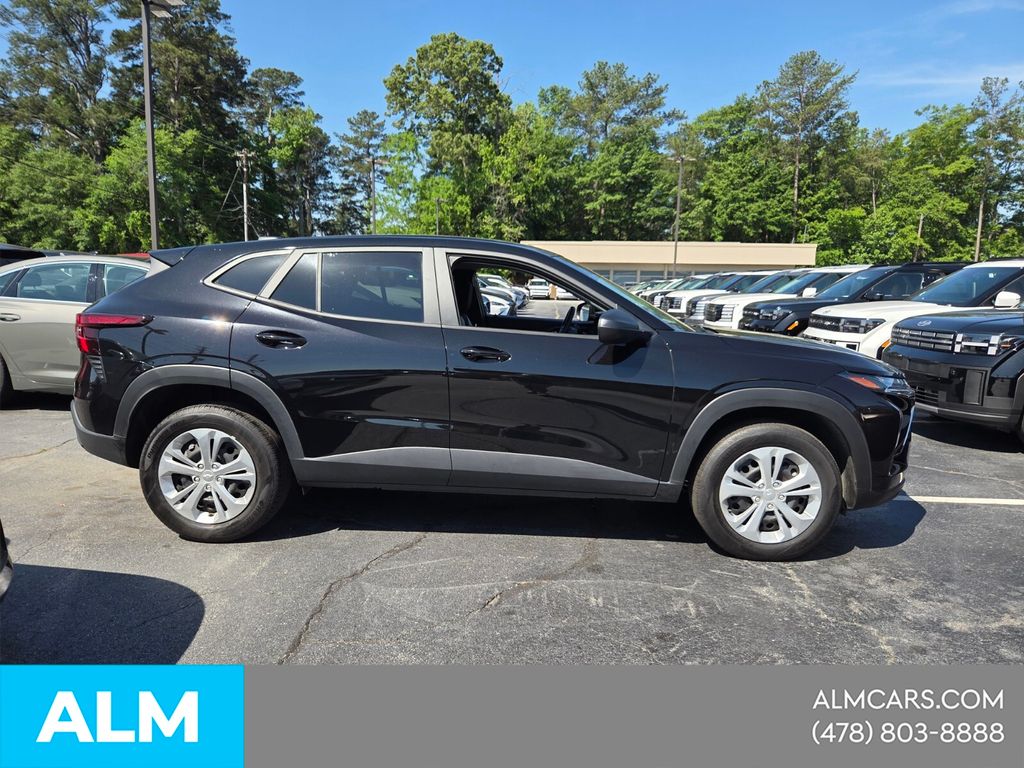 Used 2025 Black Chevrolet LS image 12
