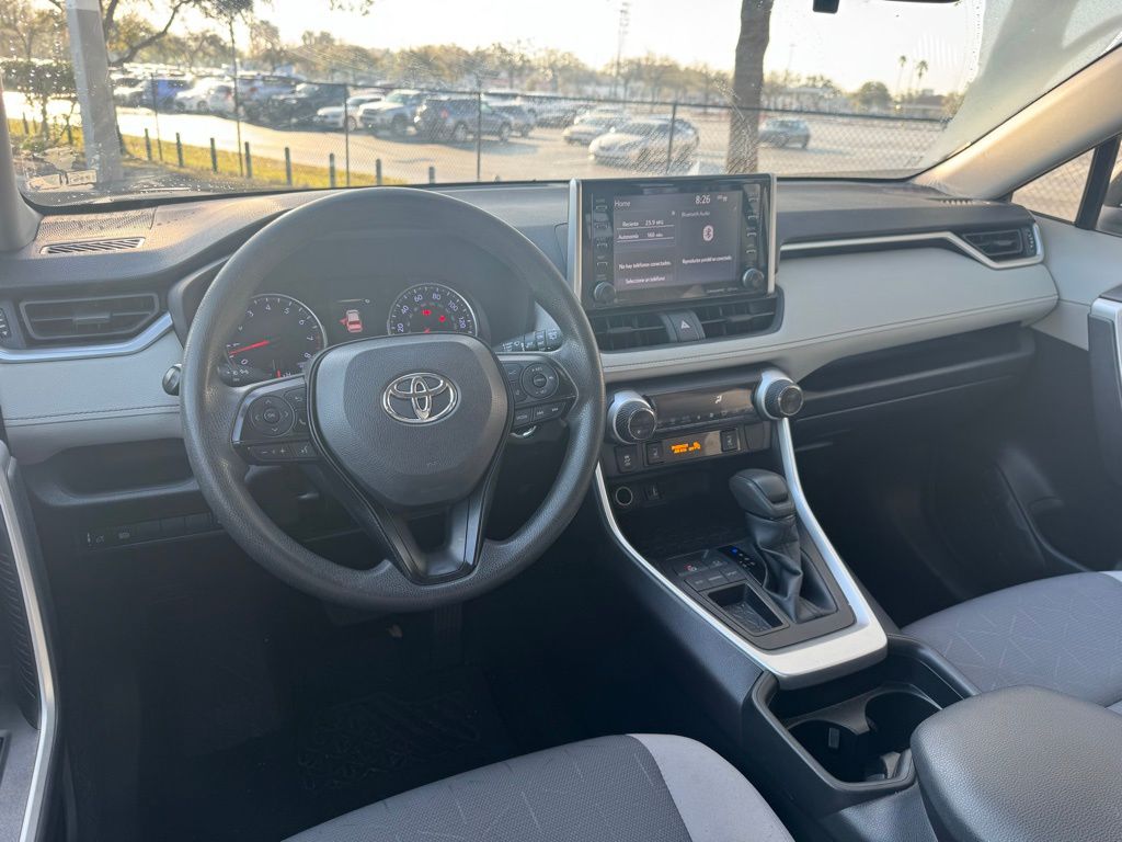 2019 Toyota RAV4 XLE 10