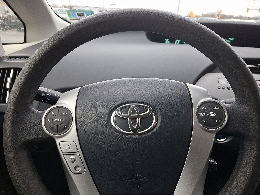 Thumbnail: 2014 Toyota Prius - 18