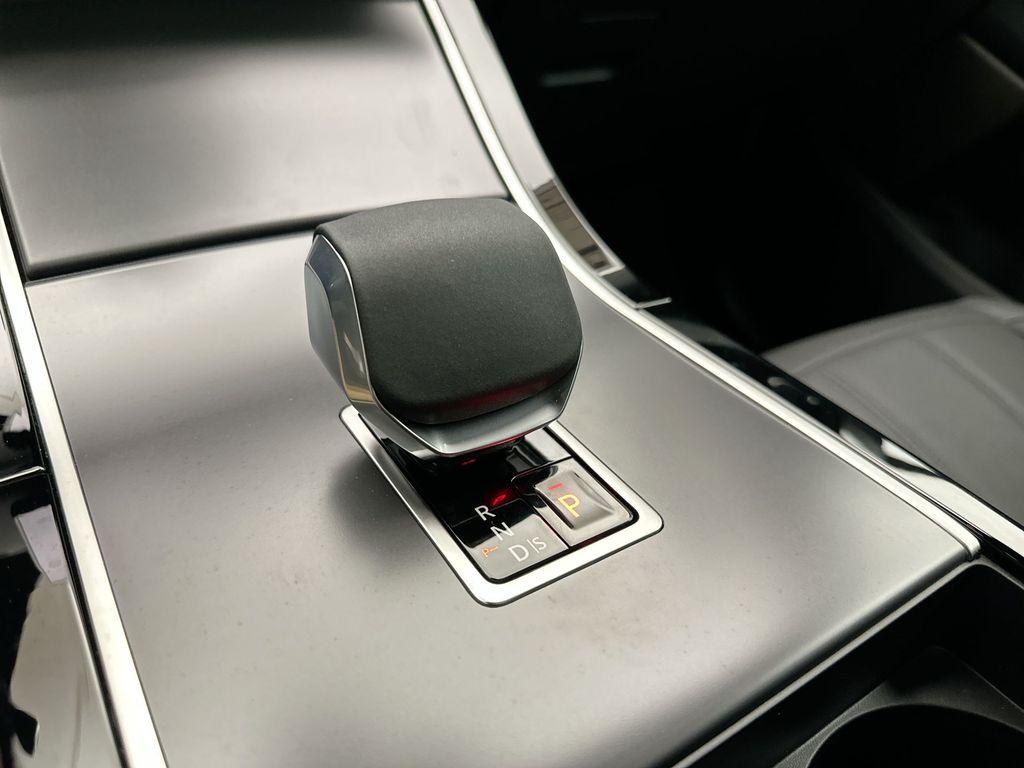 Thumbnail: 2026 Land Rover Range Rover Evoque - 12