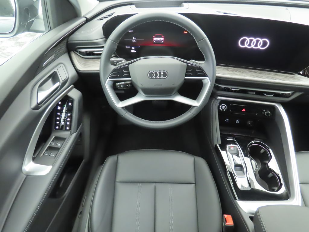 Thumbnail: 2025 Audi Q5 - 11