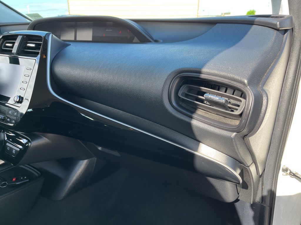 Thumbnail: 2021 Toyota Prius - 31