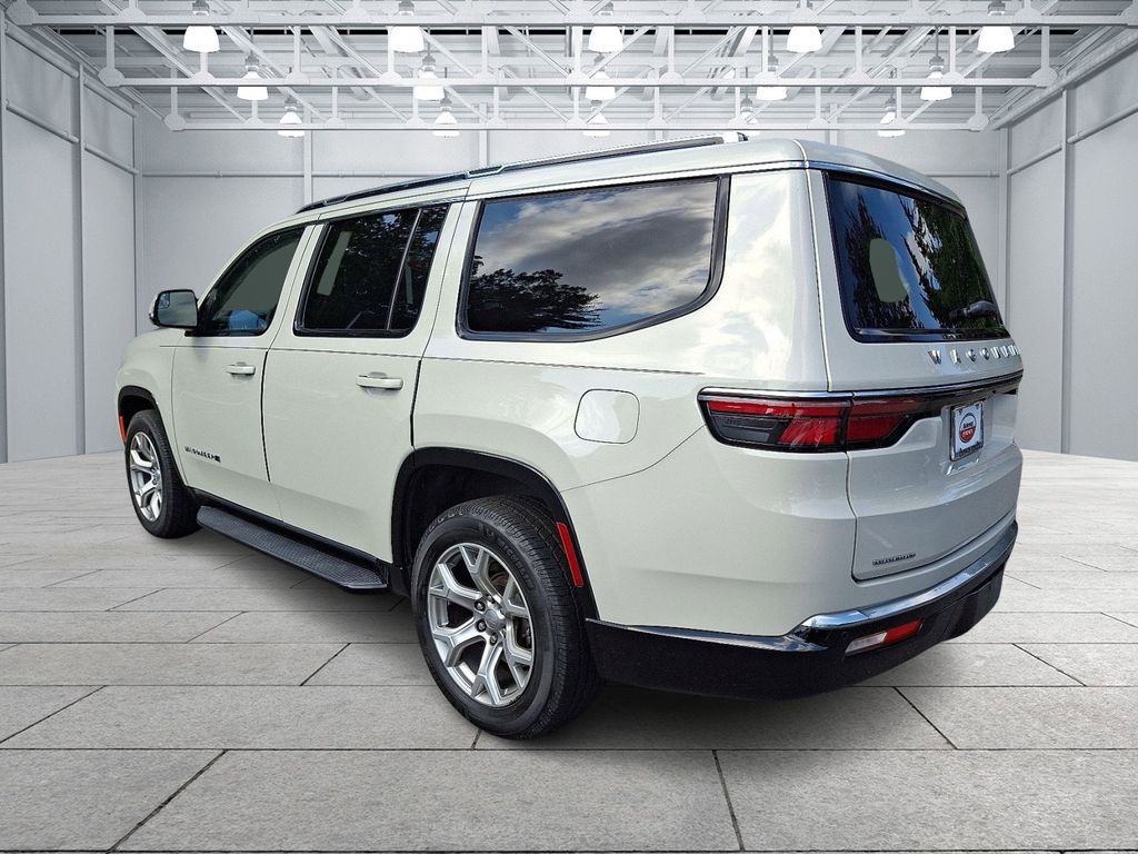 Thumbnail: 2022 Jeep Wagoneer - 6