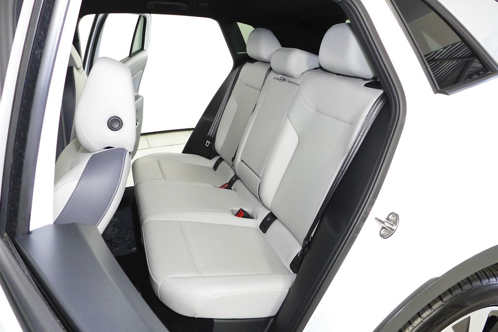 2022 Volkswagen ID.4 Pro S 21