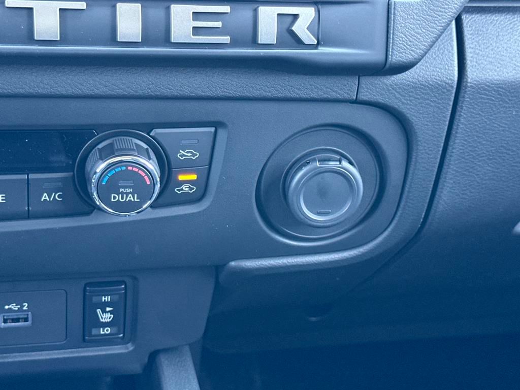 2025 Nissan Frontier SV photo