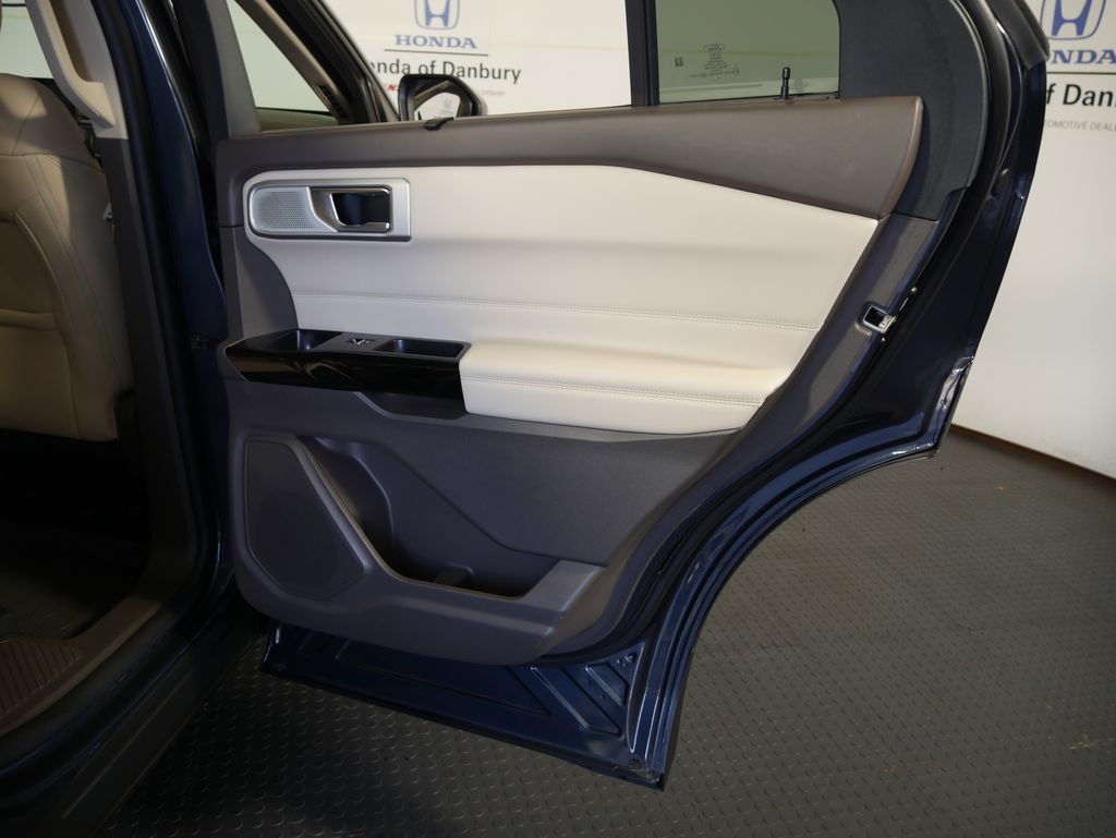 Thumbnail: 2022 Ford Explorer - 7
