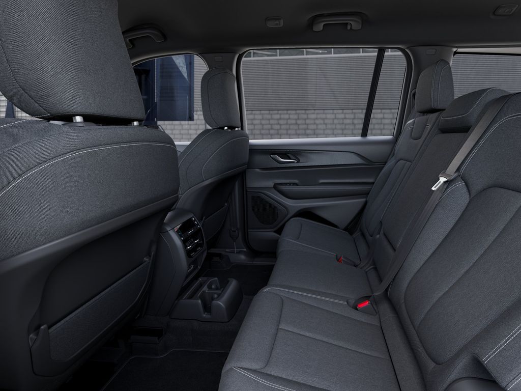 New 2026 Diamond Black Crystal Pearlcoat Jeep Laredo image 23