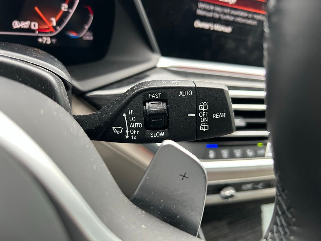 2022 BMW X7 M50i 24
