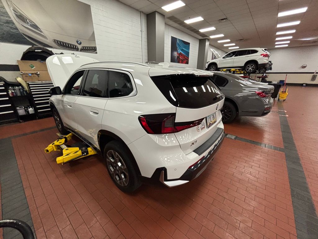 Thumbnail: 2023 BMW X1 - 4
