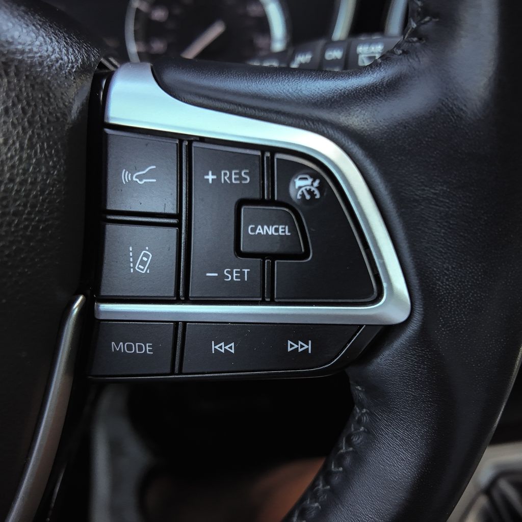 2022 Toyota Highlander XSE - Photo 11