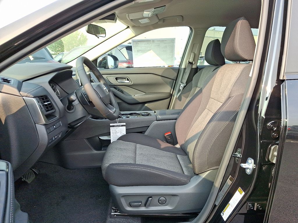 Thumbnail: 2026 Nissan Rogue - 6