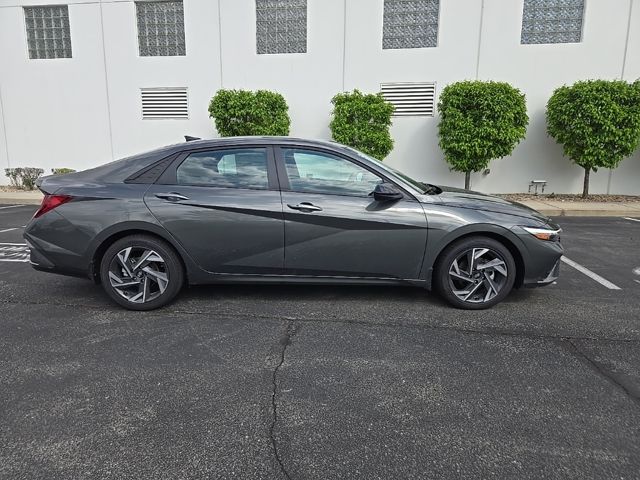 2025 Hyundai Elantra Sport 9