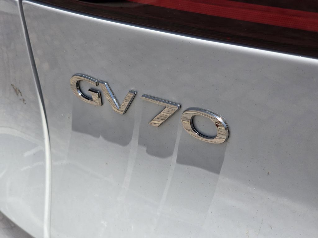New 2026 White Genesis 2.5T Advanced image 6