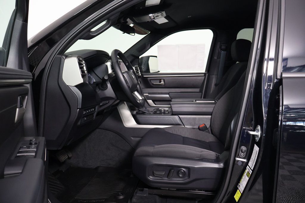 Thumbnail: 2025 Toyota Tundra - 10