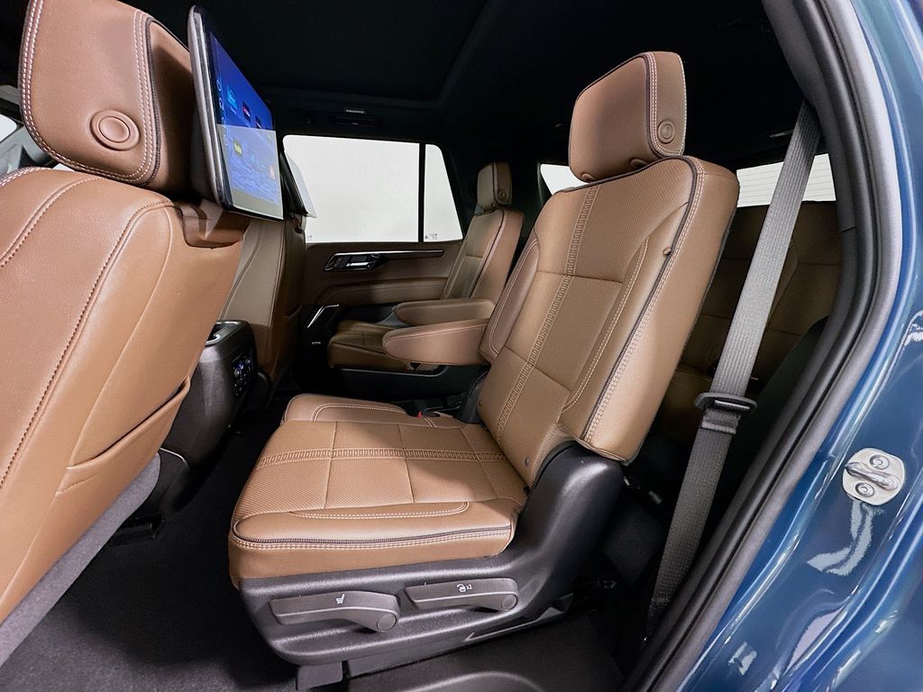 Thumbnail: 2025 Chevrolet Tahoe - 25