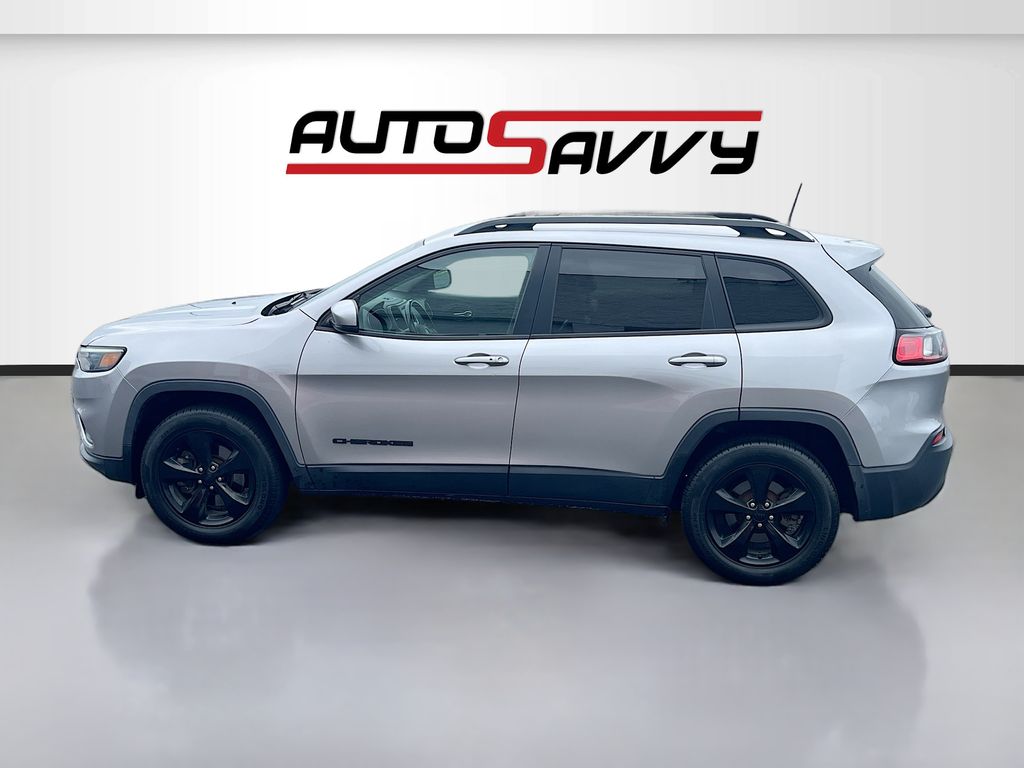 Used 2019 Silver Jeep Latitude Plus image 4
