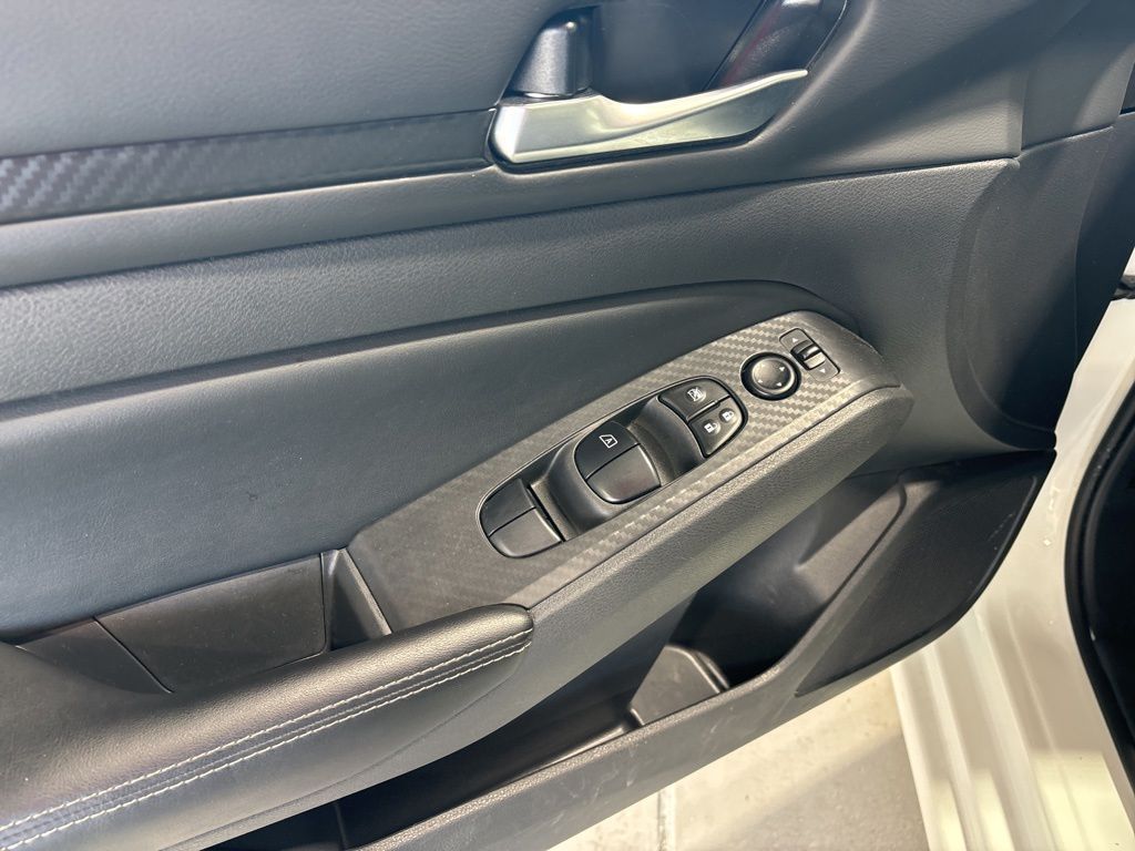 2025 Nissan Altima SV - Photo 8