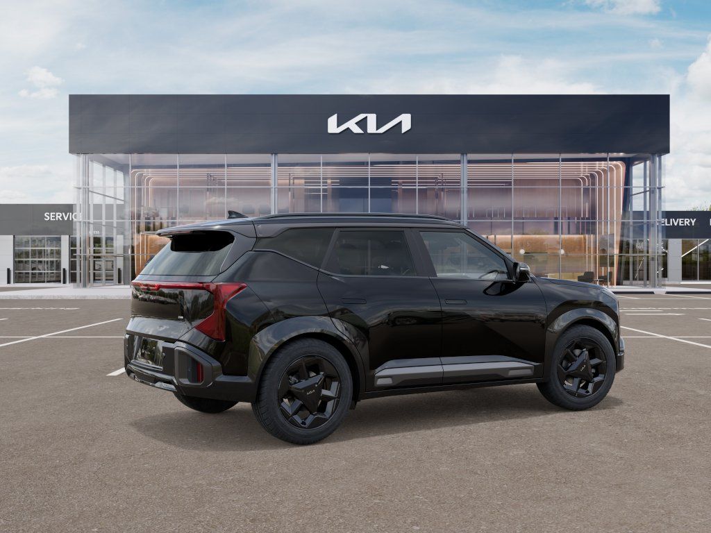 2027 Aurora Black Pearl Kia Seltos X-Line S AWD SUV