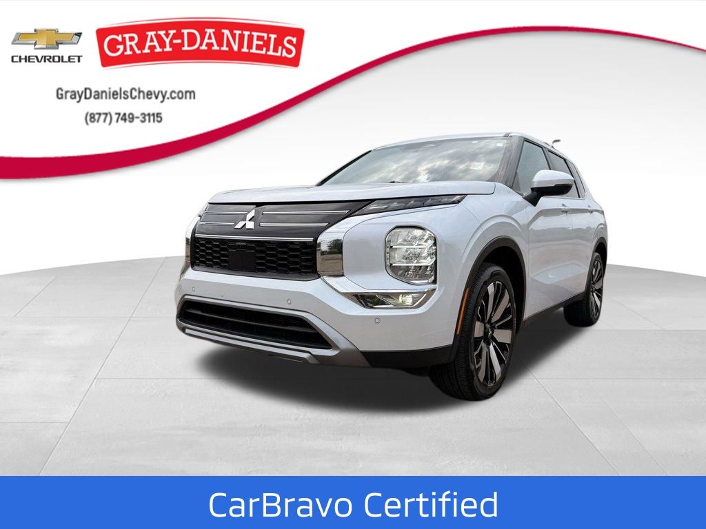 Graphite Gray Metallic/Black Roof 2025 Mitsubishi Outlander SE FWD SUV / Crossover Front-Wheel Drive Continuously Variable Transmission