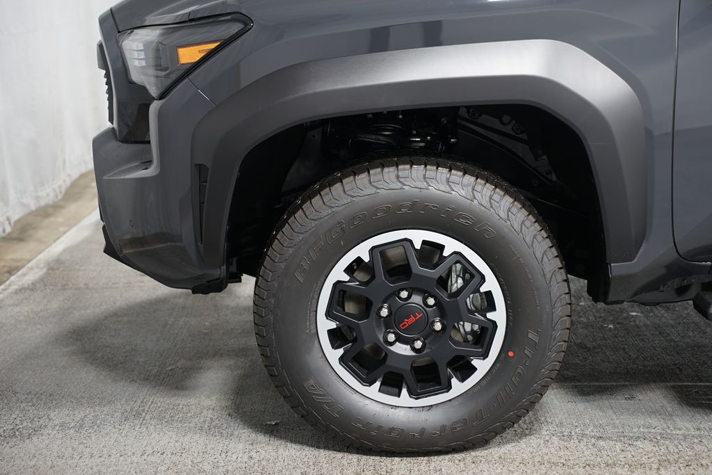 2025 Toyota Tacoma TRD Off-Road 5