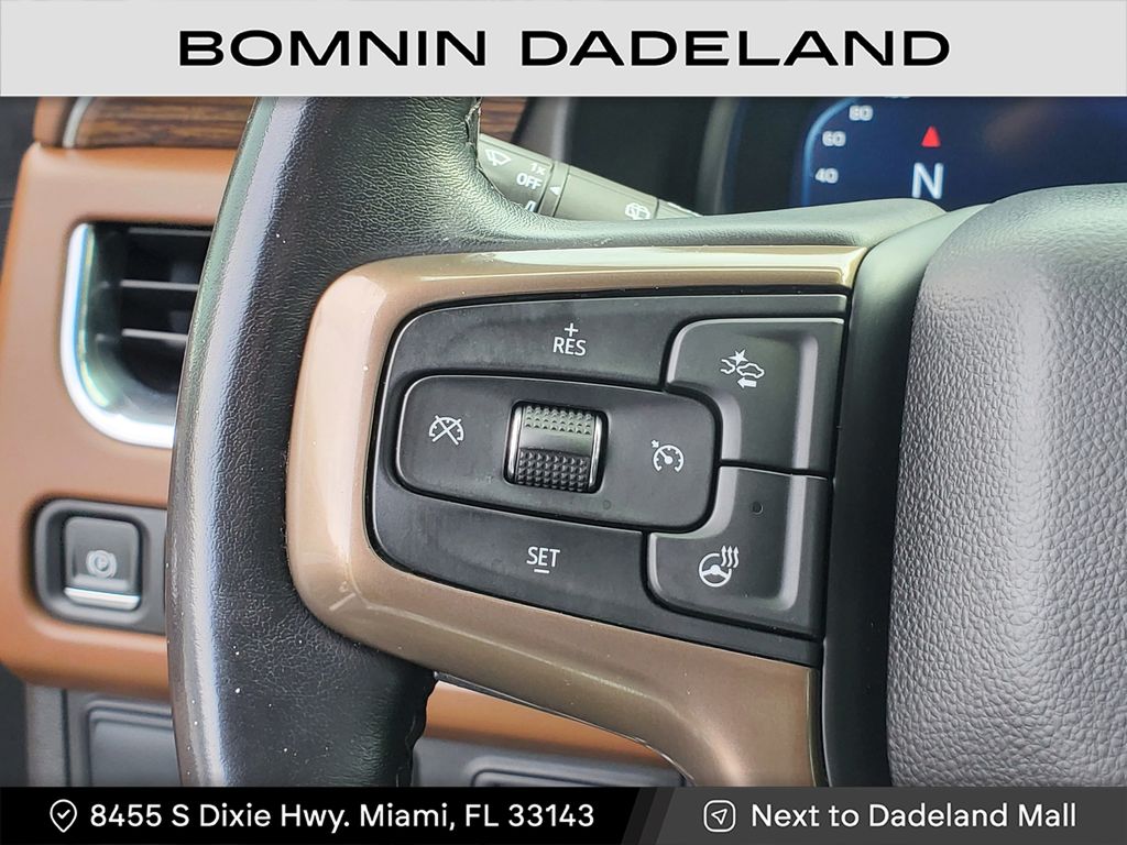 2022 Chevrolet Suburban High Country photo