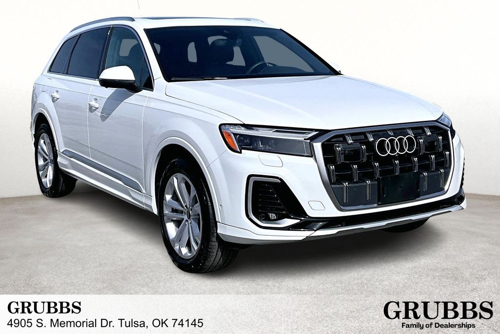 White 2025 Audi Q7 quattro Premium Plus 55 TFSI SUV / Crossover All-Wheel Drive 8-Speed Automatic