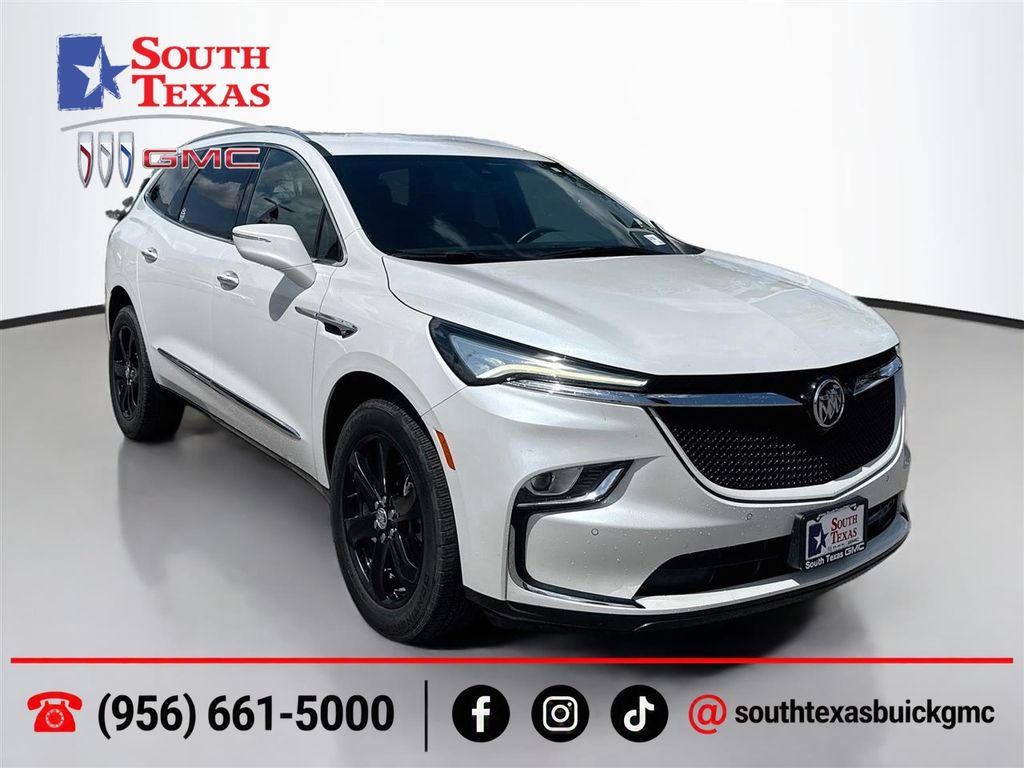  2024 Buick Enclave Essence FWD   