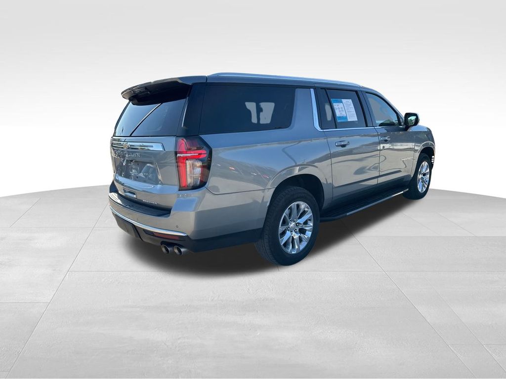 2023 Chevrolet Suburban Premier 8