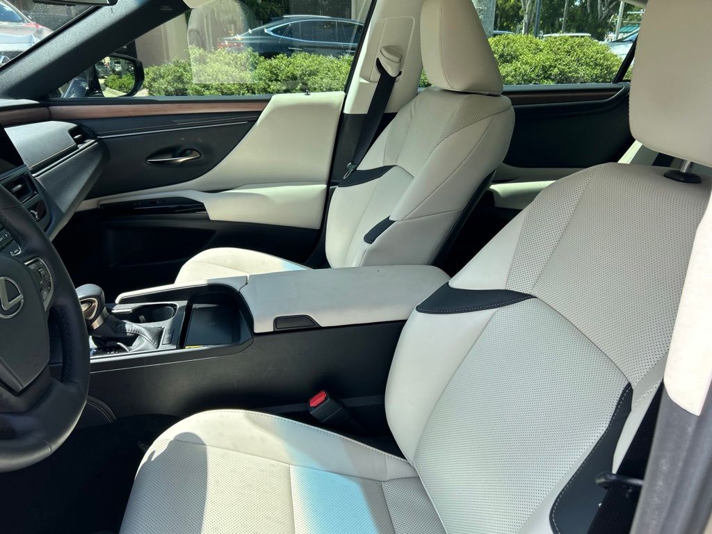 Certified Used 2025 Beige Lexus 350 image 14