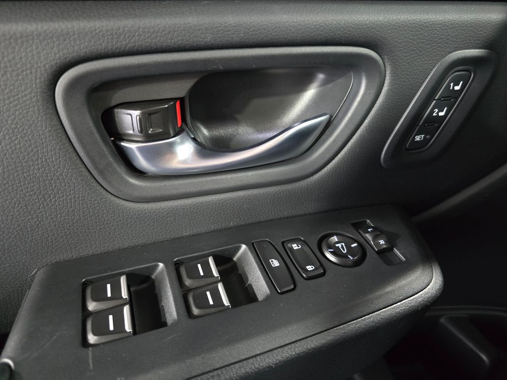 Thumbnail: 2025 Honda Pilot - 13