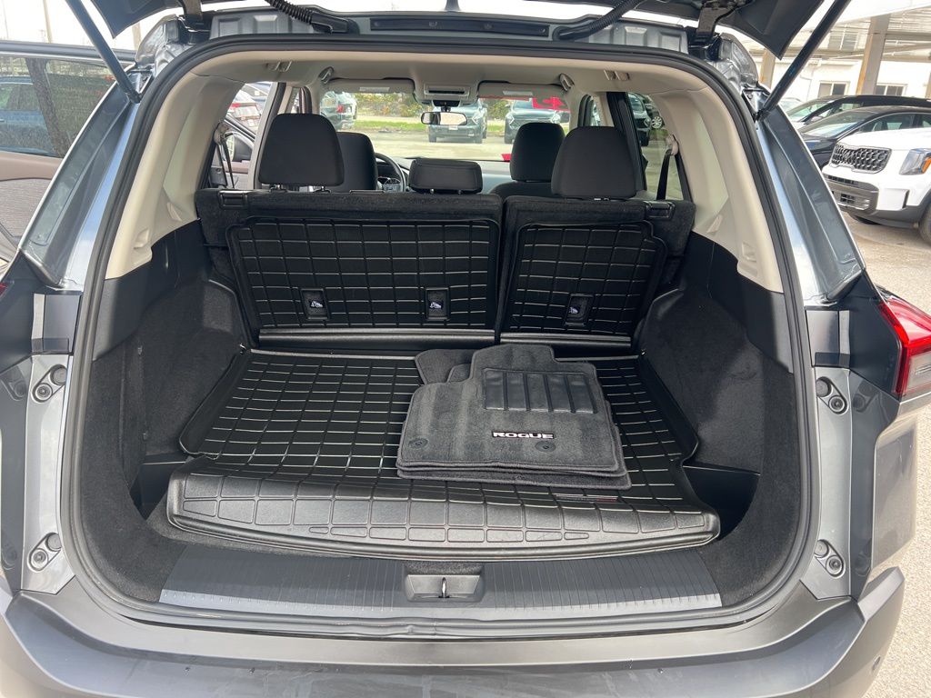 2023 Nissan Rogue S photo