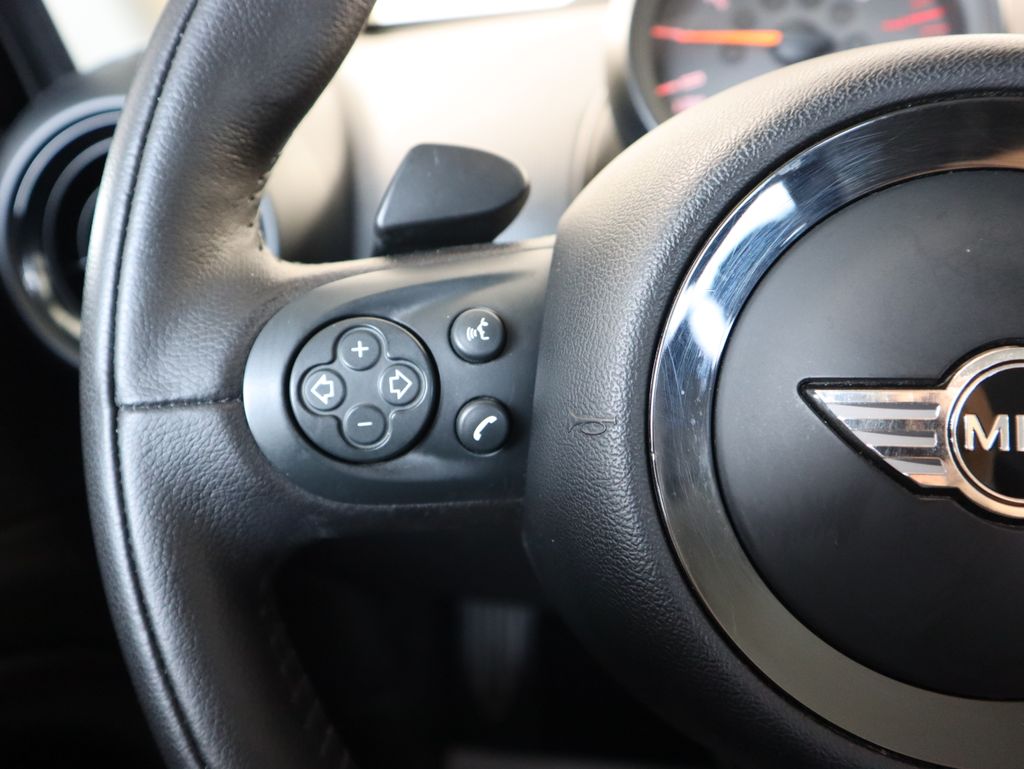 Thumbnail: 2016 MINI Cooper Countryman - 11