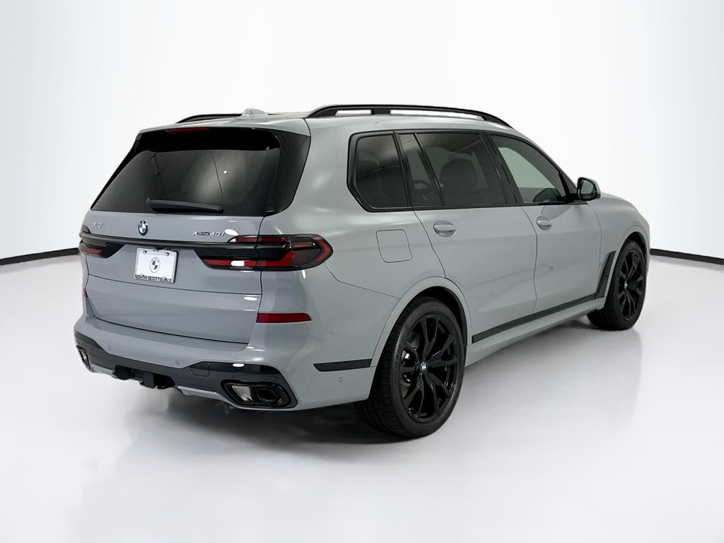 Thumbnail: 2027 BMW X7 - 5