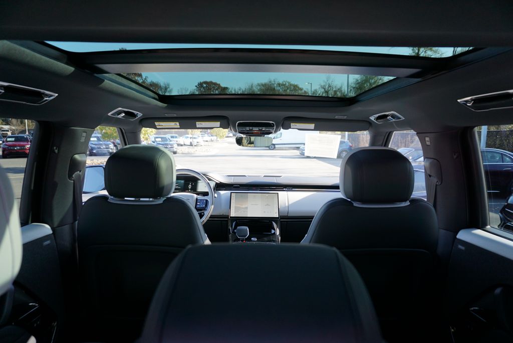 Thumbnail: 2025 Land Rover Range Rover Sport - 19