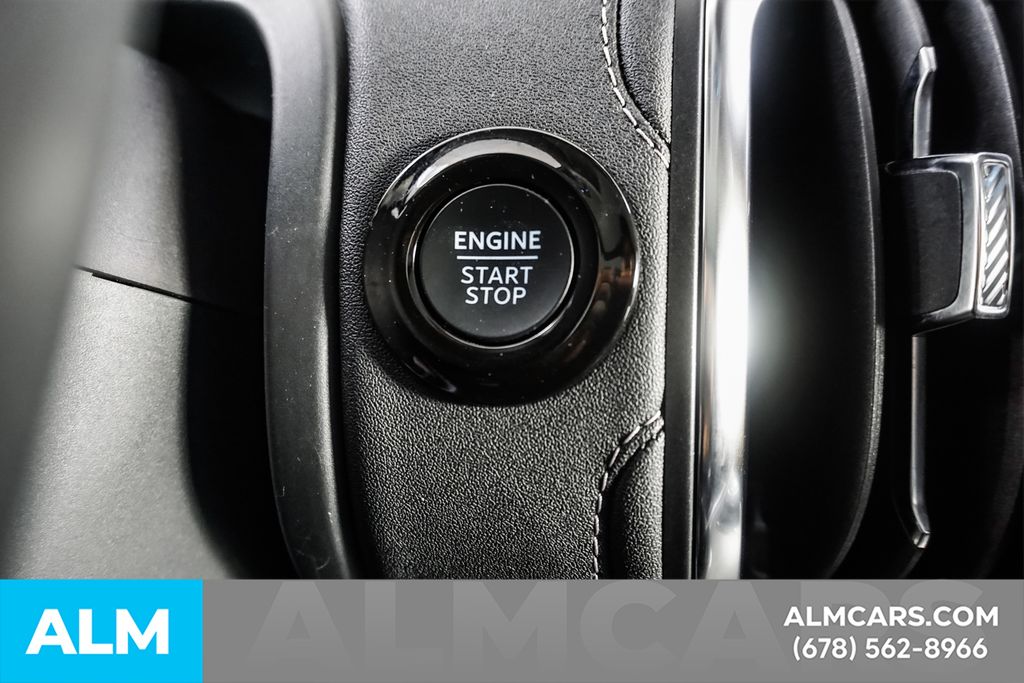 Used 2025 Black Ford Platinum image 33