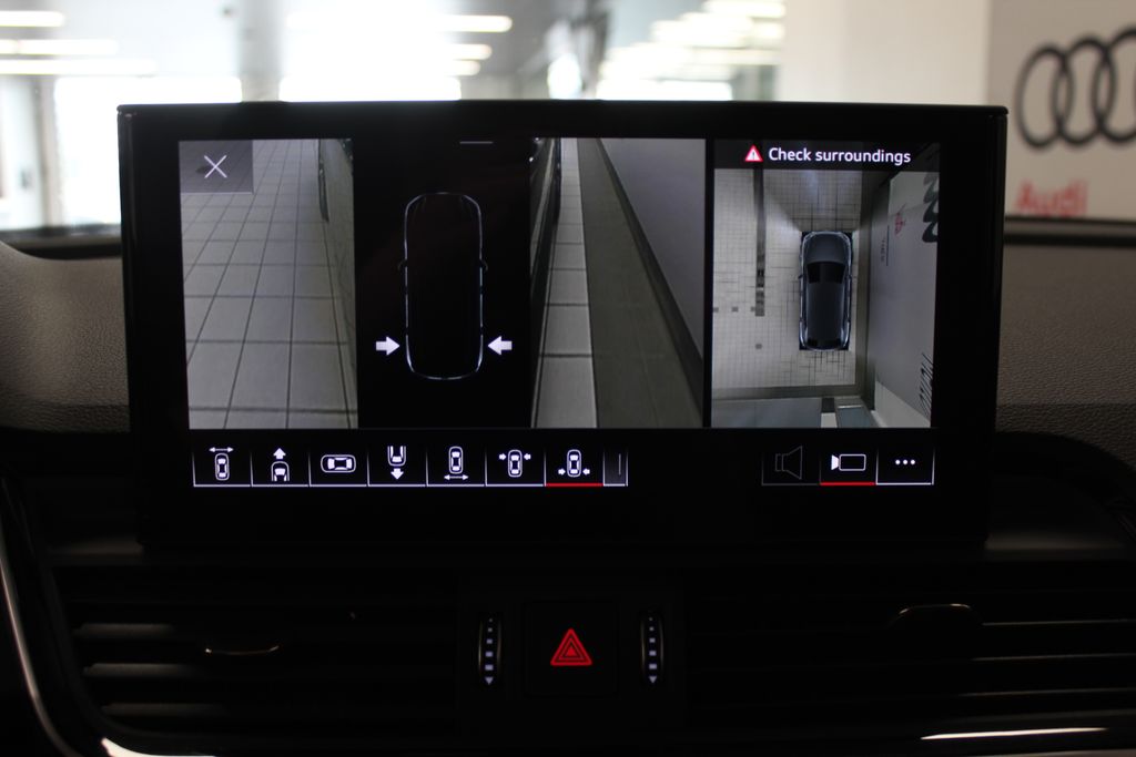 Thumbnail: 2022 Audi Q5 - 24