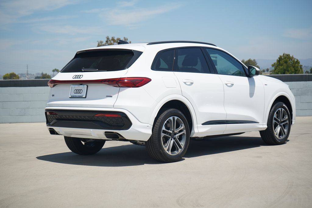 Thumbnail: 2026 Audi Q5 - 3