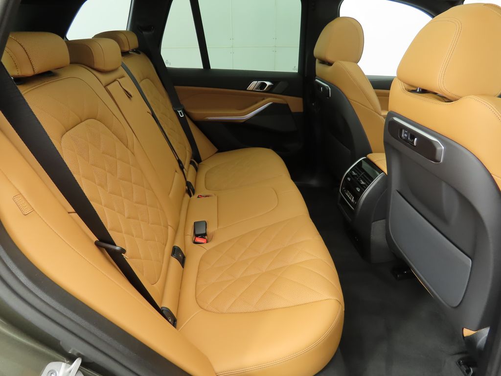 Thumbnail: 2026 BMW X5 - 22