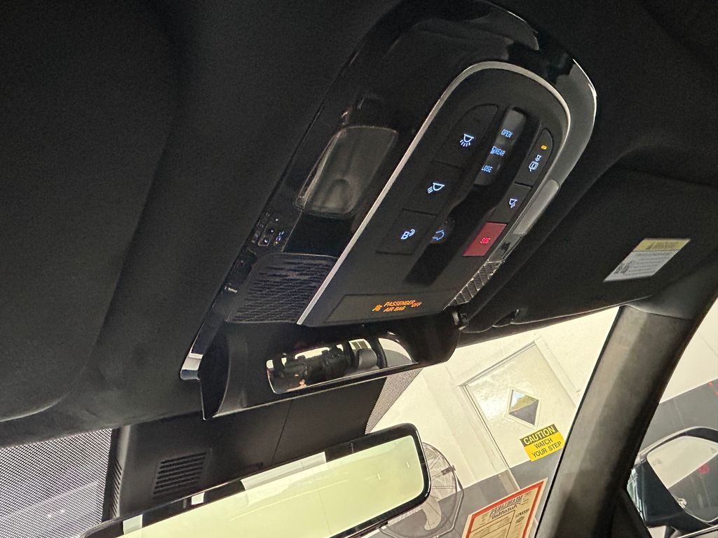 Used 2024 Robust Emerald Hyundai Calligraphy image 32