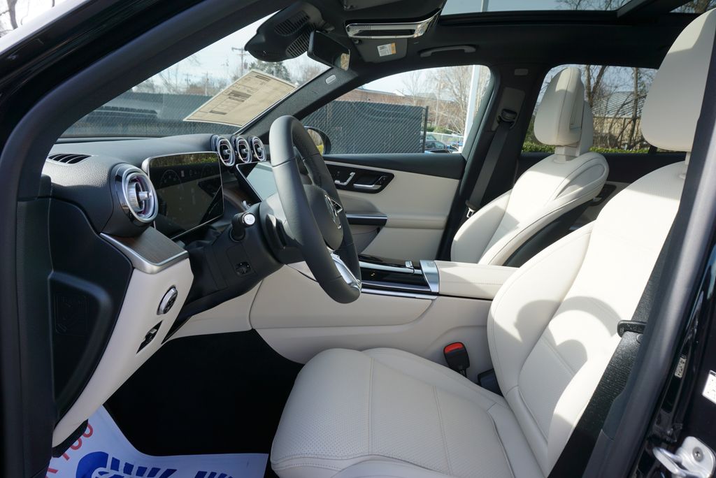 Thumbnail: 2026 Mercedes-Benz GLC - 9