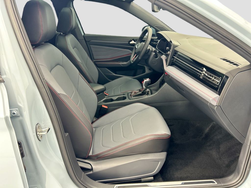 Thumbnail: 2026 Volkswagen Jetta - 18