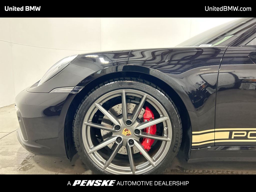 Thumbnail: 2024 Porsche 911 - 10