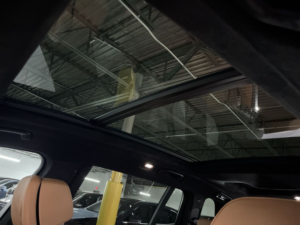 Thumbnail: 2026 BMW X7 - 22