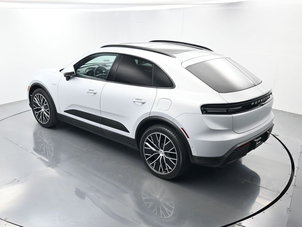 Certified Used 2025 White Porsche  image 37