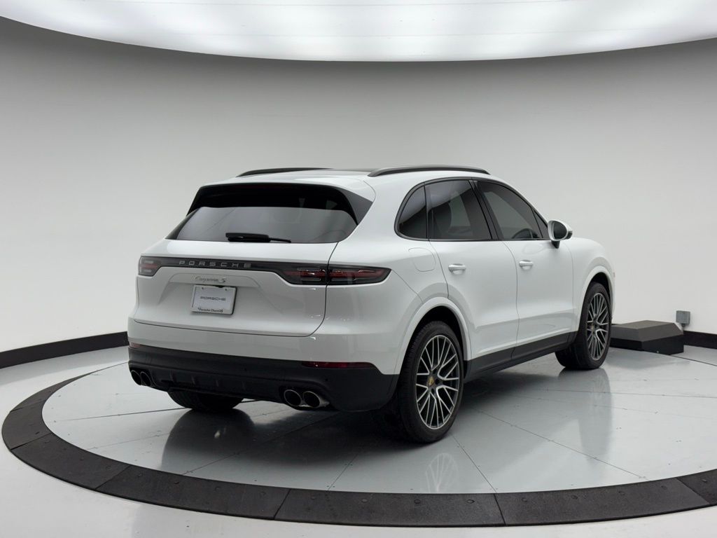 2021 Porsche Cayenne S 9