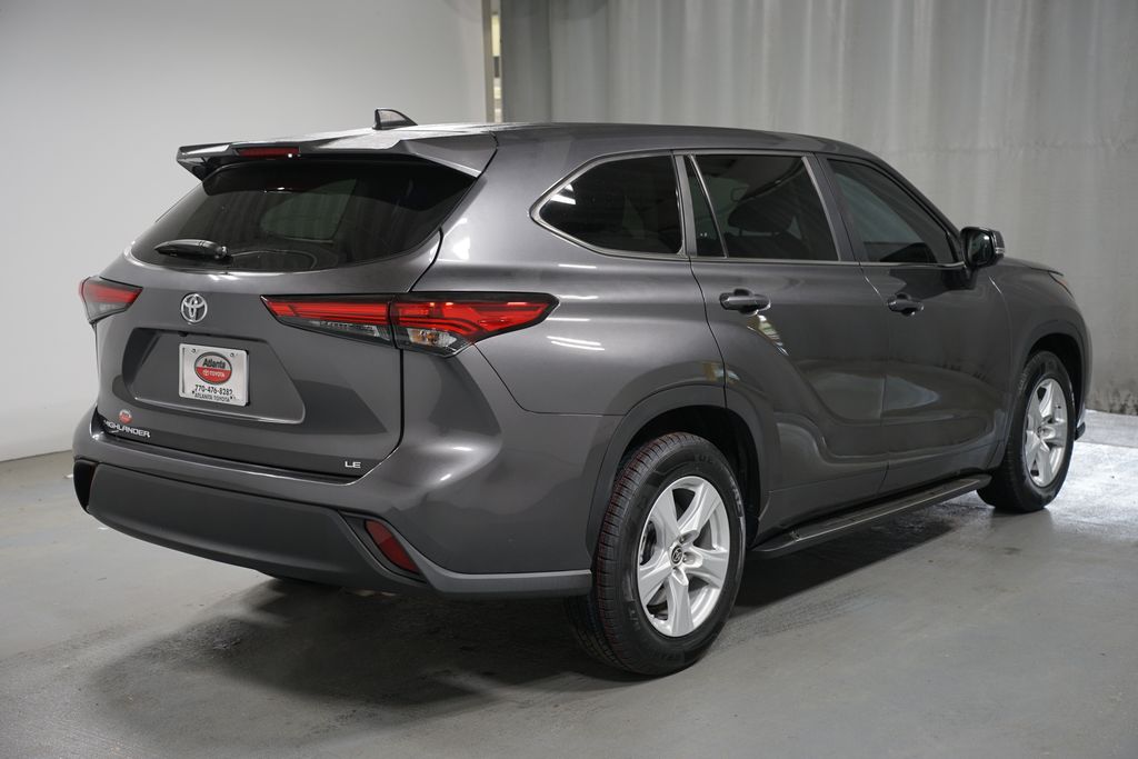 Thumbnail: 2023 Toyota Highlander - 8